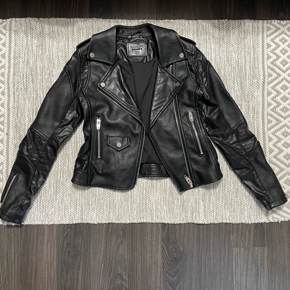Blank NYC Women’s Faux Leather Black Moto Jacket Size XS - Picture 2 of 15